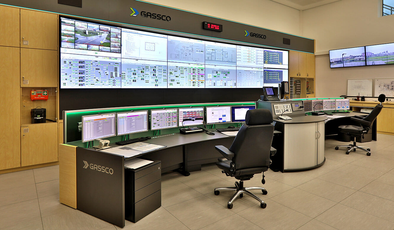 JST reference energy supplier Gassco Emden natural gas metering station - video wall has displays with extra narrow frames