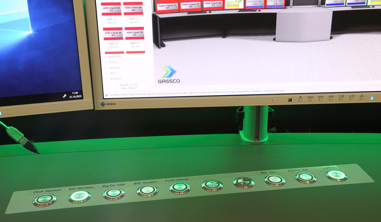 JST reference energy supplier Gassco Emden natural gas control room - video wall has displays with extra narrow frames