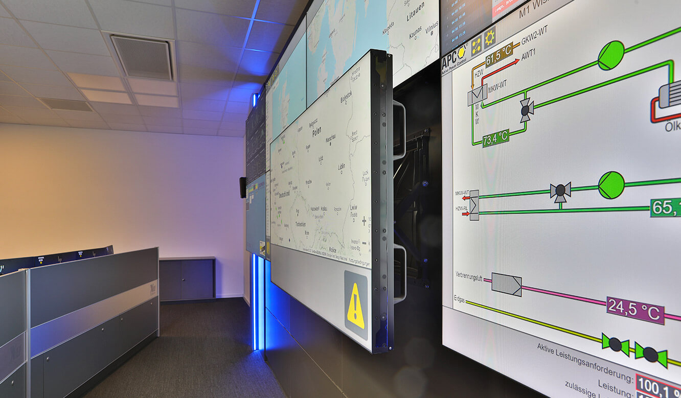 JST Reference Zeppelin Power Systems Fleet Operations Center - Monitor wall with quick-out mounting system
