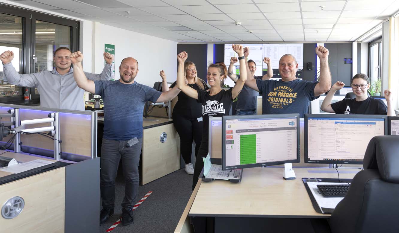 JST reference Volkswagen Sachsen - operator team in MaWi control center