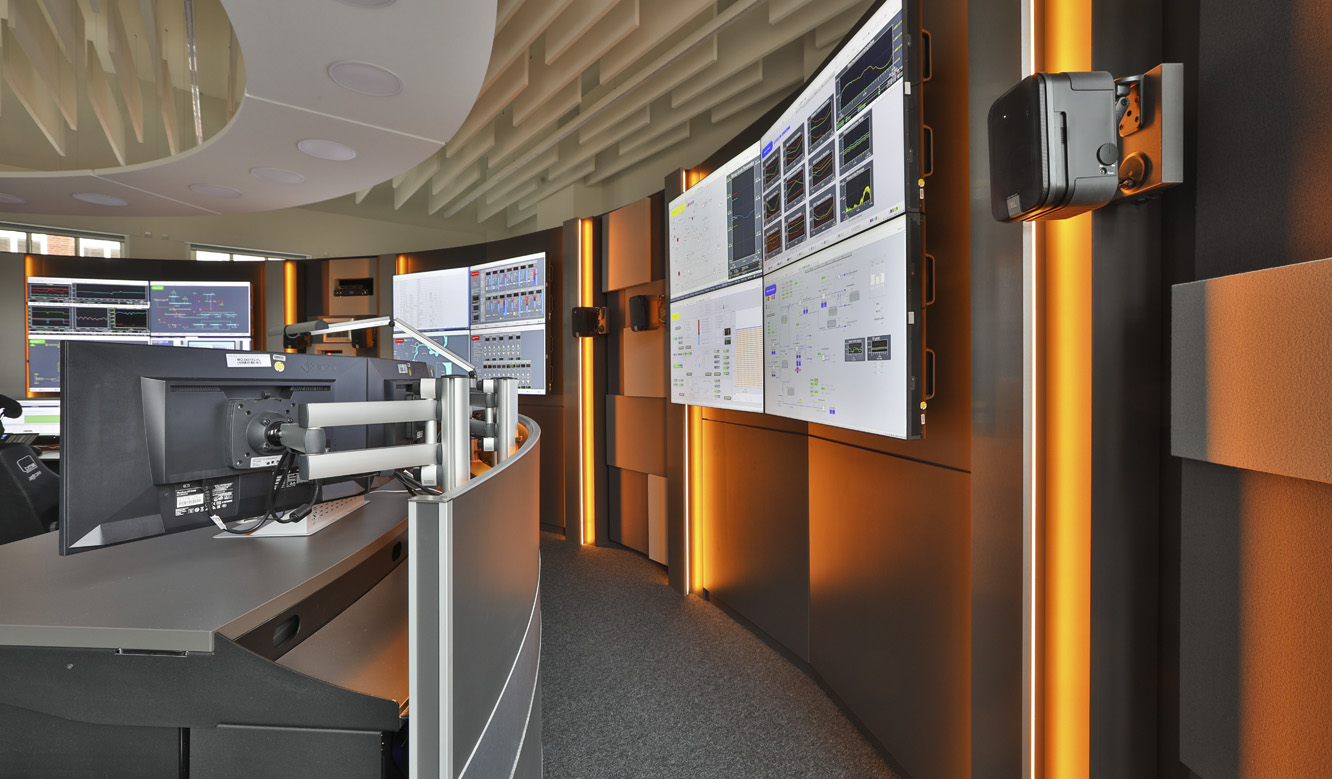 JST TraveNetz network control center modernization - integrated loudspeaker system for acoustic alarms