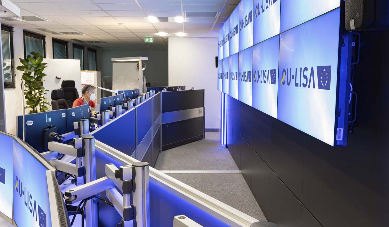 JST EU-LISA: control center for security in Europe control station with multifunctional video wall
