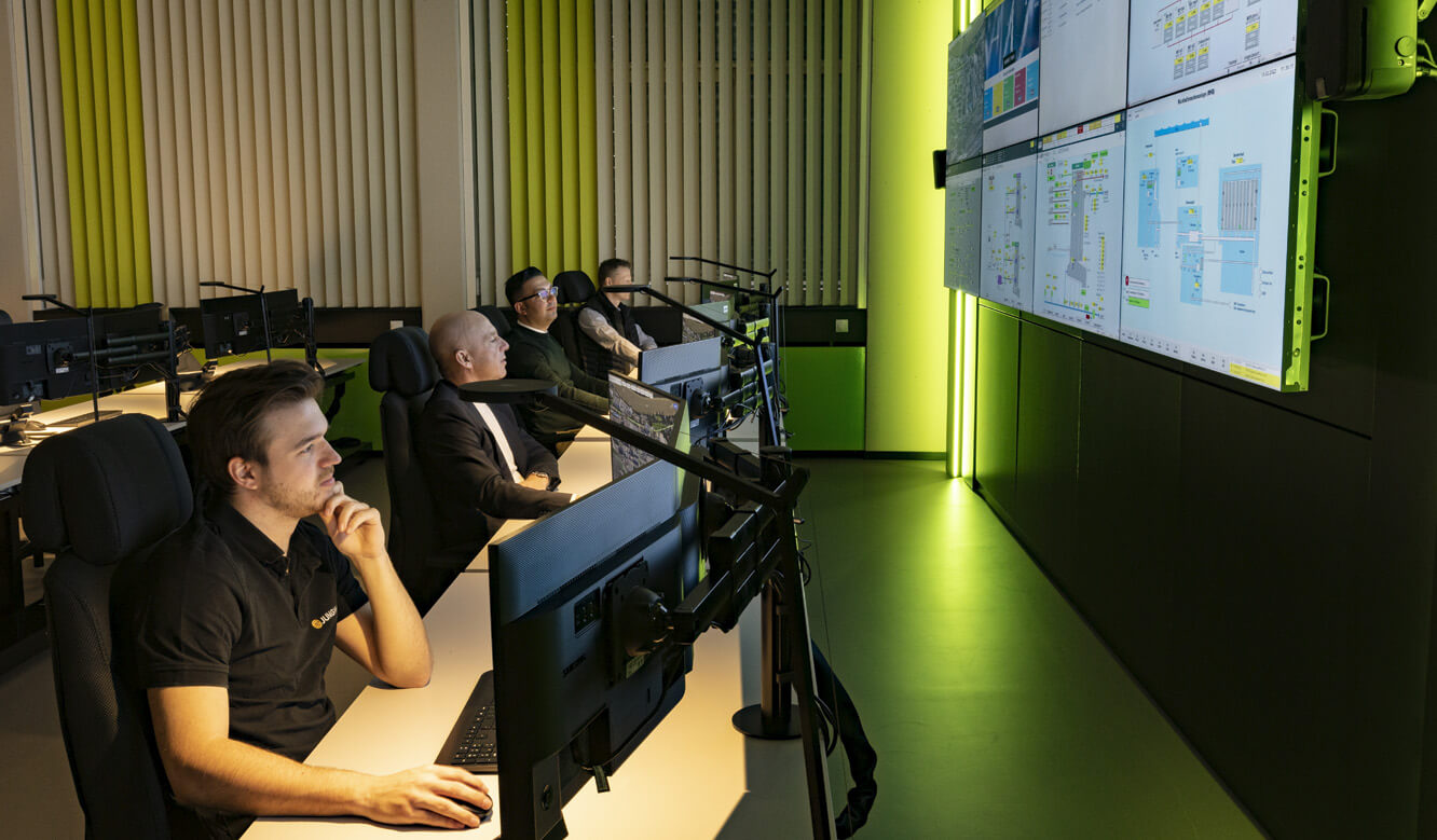 JST-Referenz Smart Control Center GETEC: Aufgeräumte Arbeitsplätze erhöhen die Konzentration
