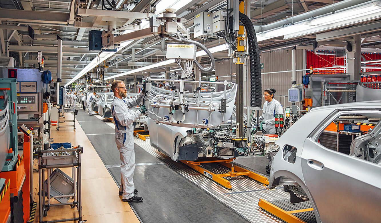 JST VW Zwickau Leitstand Karosseriebau - Volkswagen Einbau Frontklappe