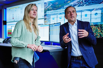 Svenja Daubitz & Volker Weimer - Leitstand Volkswagen Nutzfahrzeuge, Hannover