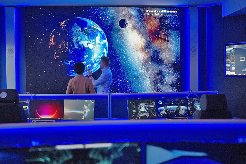 Der Kontrollraum-Simulator: Showroom und Testumgebung für zukunftssichere Leitstellen
