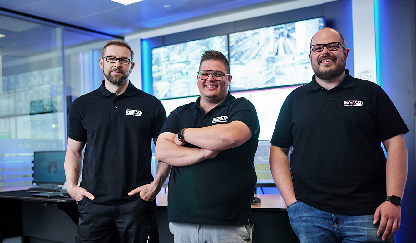 JST Referenz - TGW, BLG, PUMA - Leitstand-Logistikzentrum Team