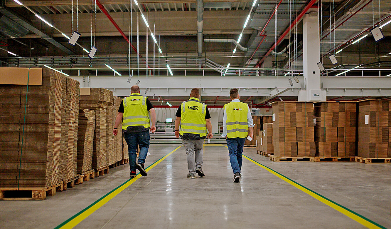 JST Referenz - TGW, BLG, PUMA - Leitstand-Logistikzentrum