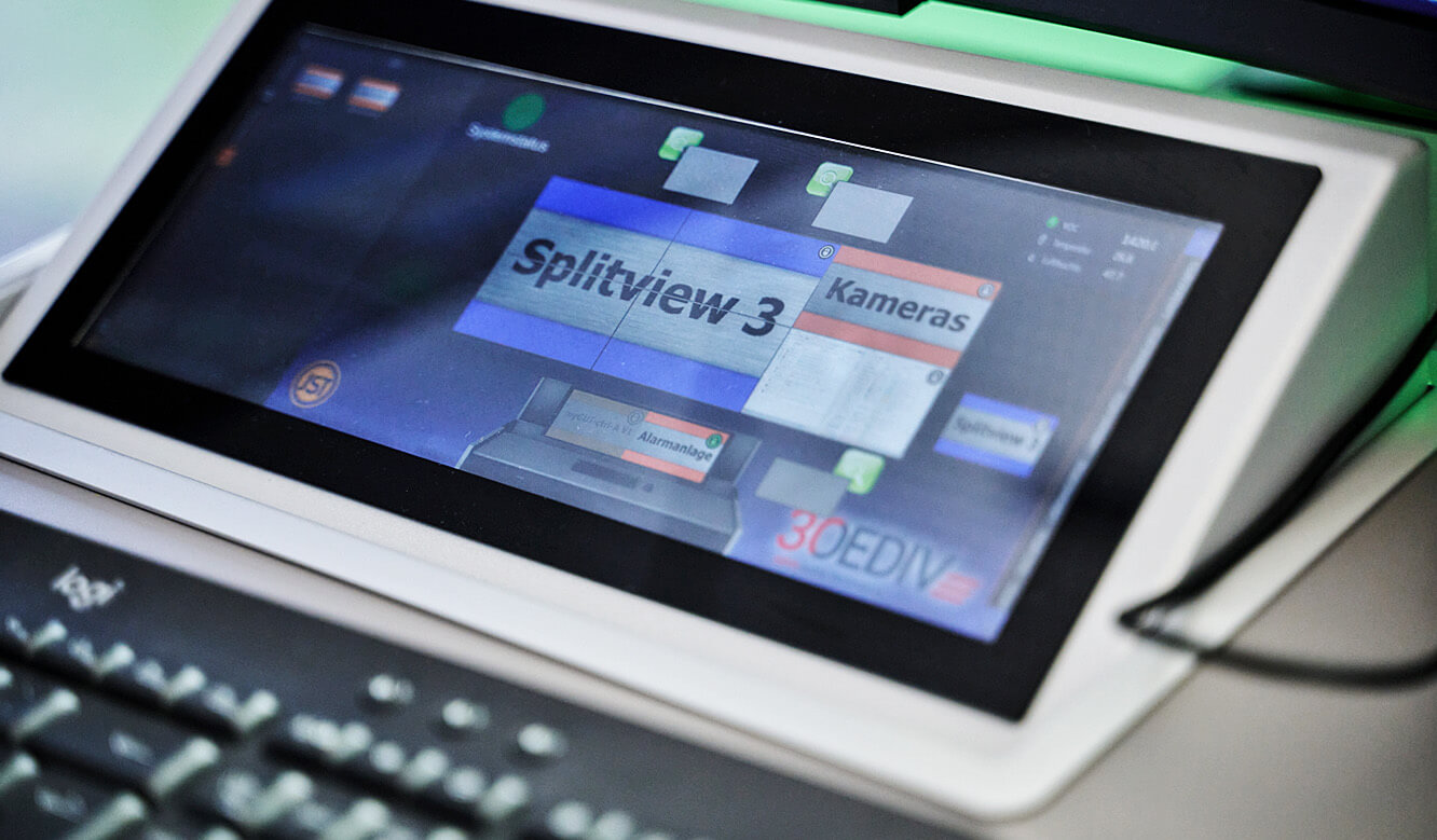 JST OEDIV IT-Leitstand - Touch-Display spiegelt Infrastruktur der Leitwarte wider