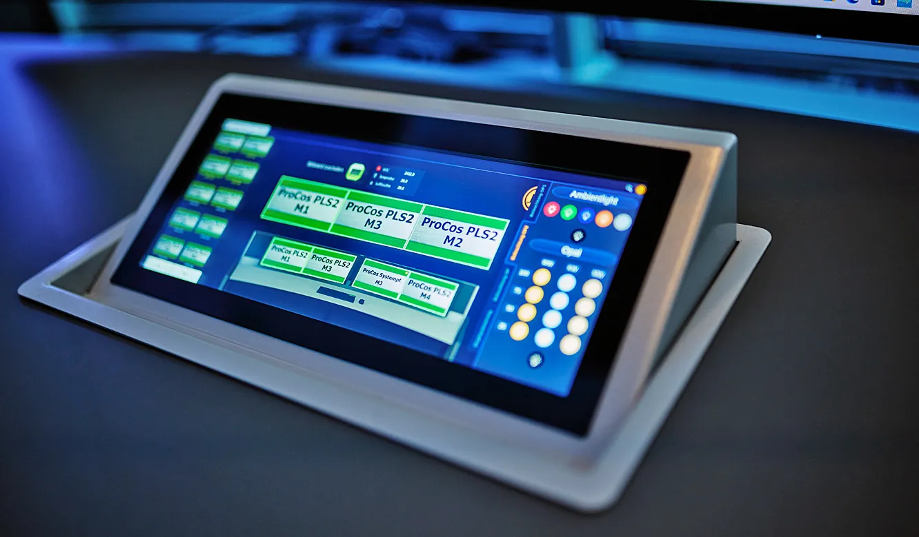 JST Systemwarte FHW Neukölln - myGUI Bedienoberfläche auf dem CommandPad zur KVM Steuerung aller Quellen im Leitstand