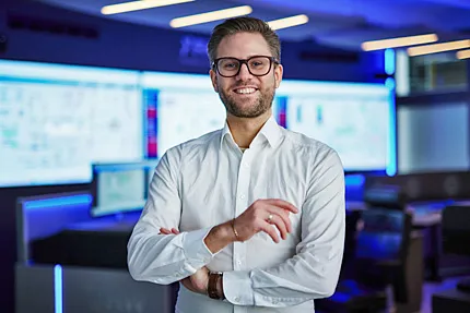 Dominik Zepp - Sales Consultant, JST