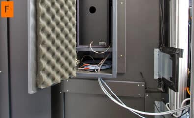 JST DisplayCover - Rückansicht mit dem Lautsprecher