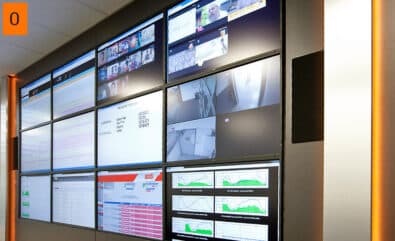 JST DisplayCover - Kombination für 12 Stück SL40-Displays (Anordnung 3 x 4) mit Lautsprechereinbau